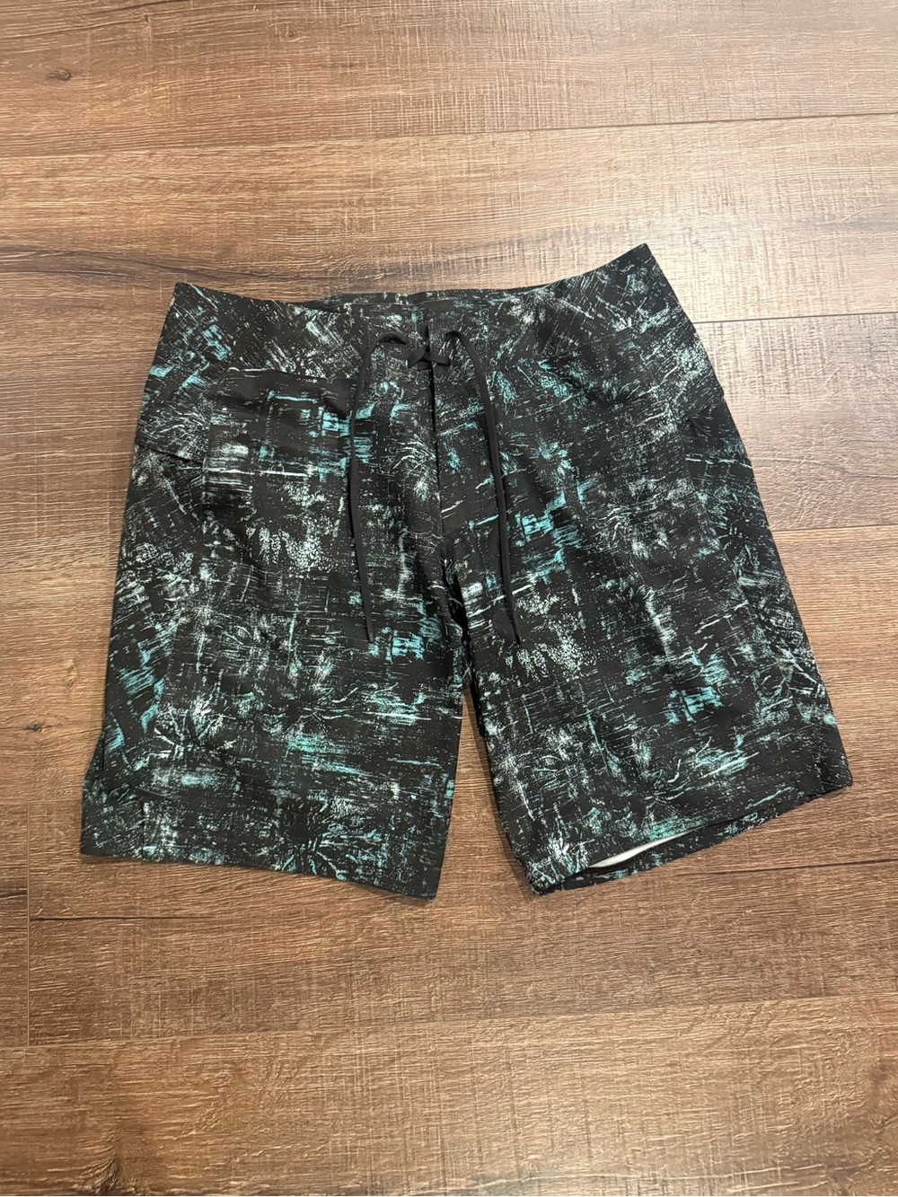 Lululemon | Current State Board Short 9”